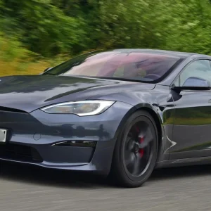Tesla Model S Plaid (2023)