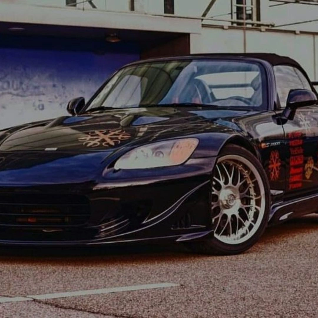 2001 Honda S2000 (Johnny Tran)