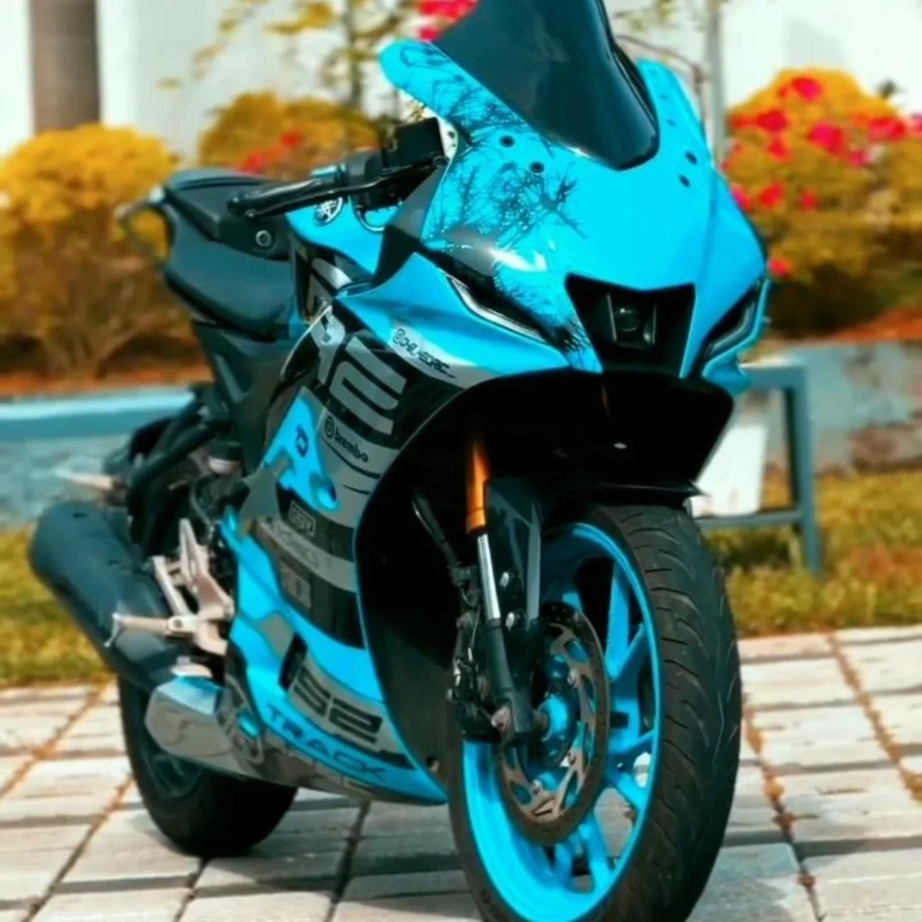 Yamaha R15 V4